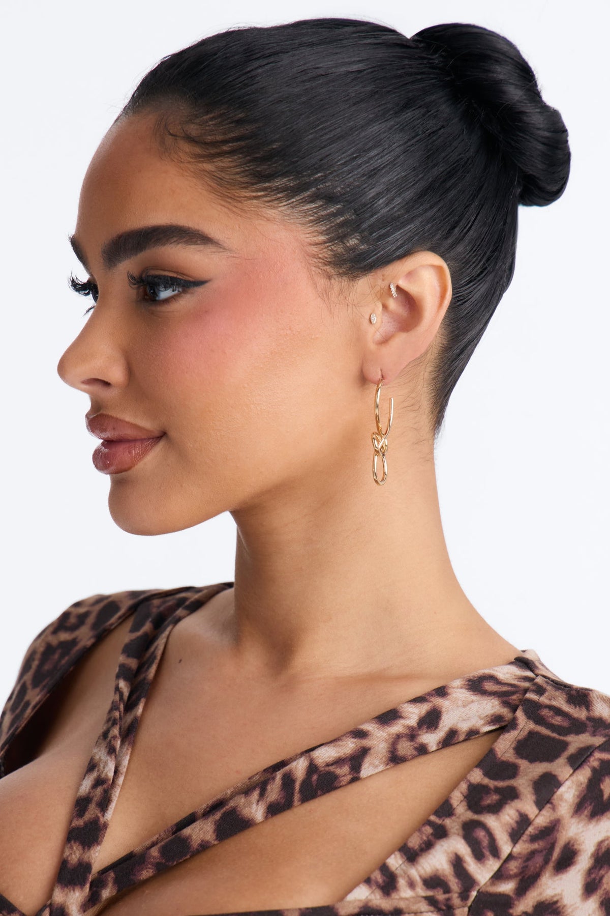 Twisted Feelings Drop Earrings - Gold