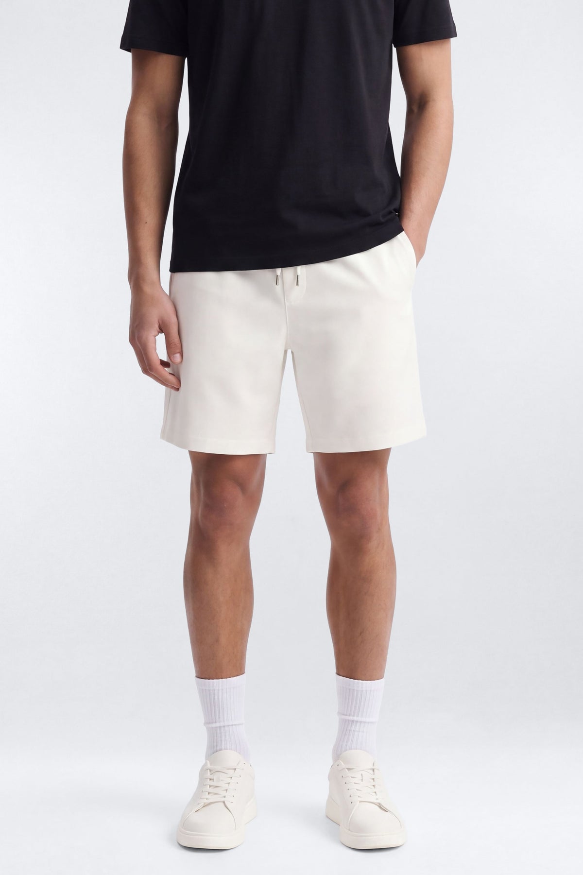 Modern Essential Classic Short - Off White