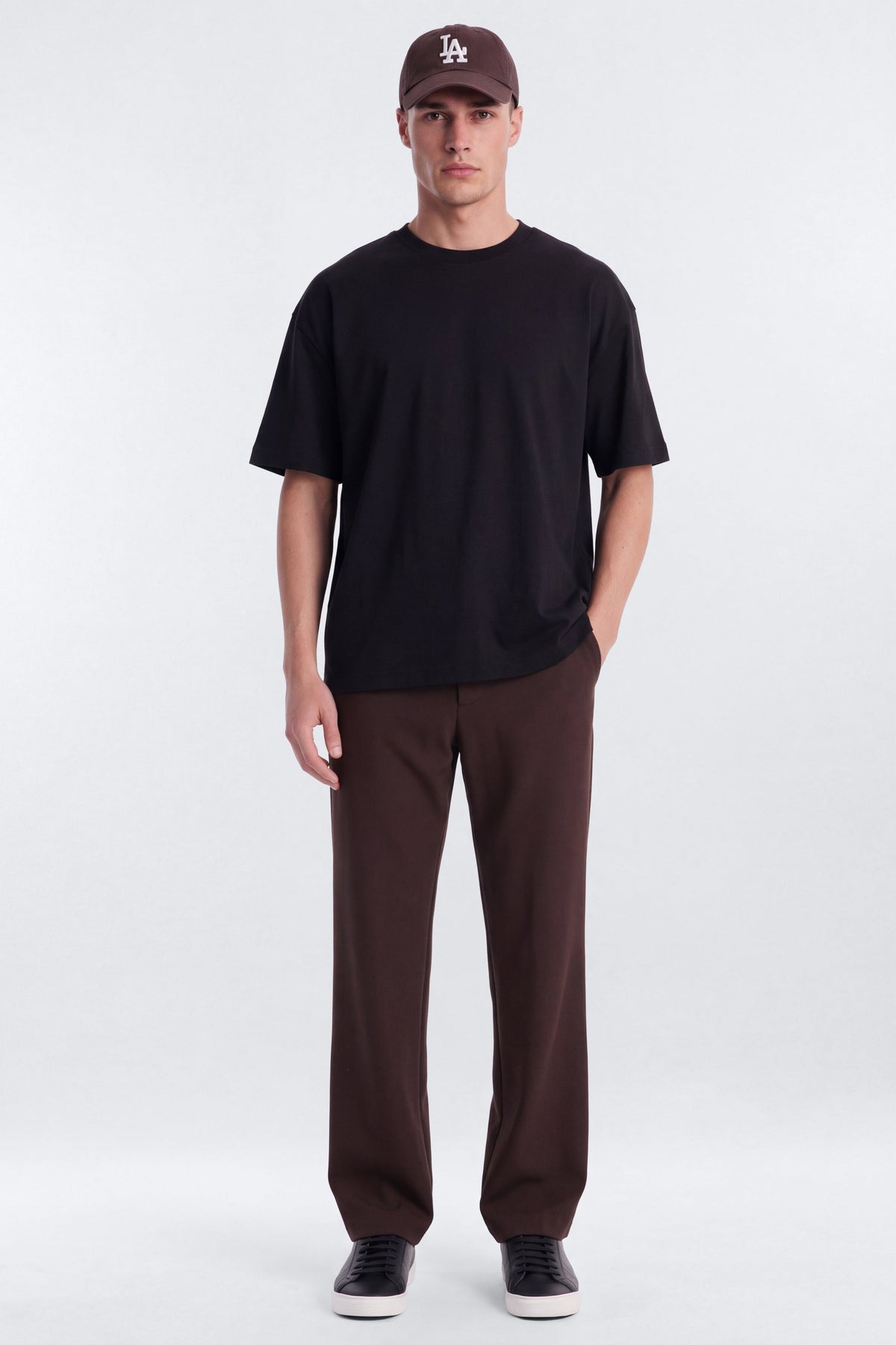 Modern Essential Straight Fixed Waist Trouser - Chocolate