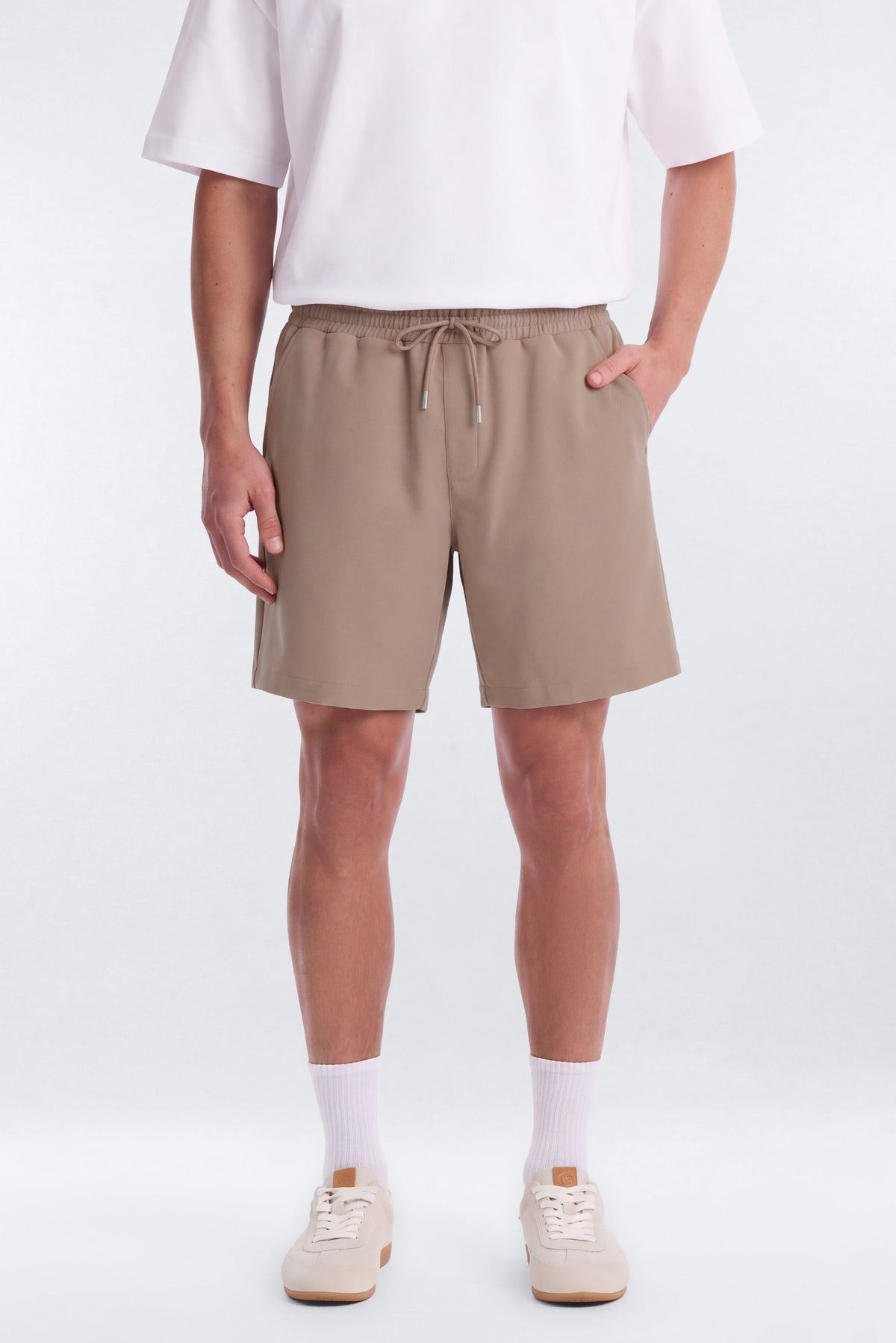 Modern Essential Classic Short - Taupe